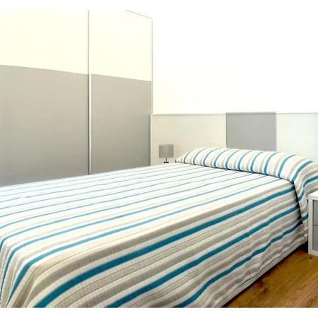 Elegant In Outes With Pool * Serantes (Noia)